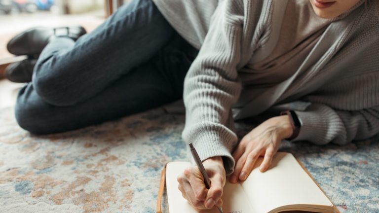 Apríl mesiac činov